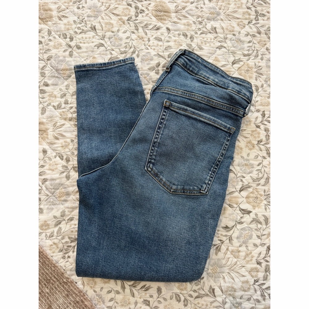 Old Navy Hi-Rise OG Straight Jeans - 12 - EUC!